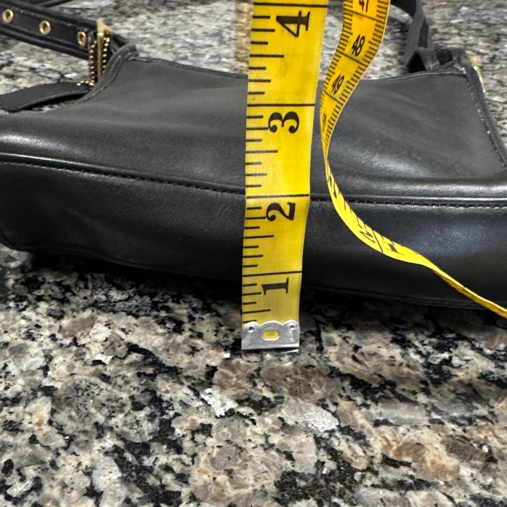 Coach vintage Y2K Janice Legacy Black Leather Bag with Gold Hardware - Picture 13 of 15